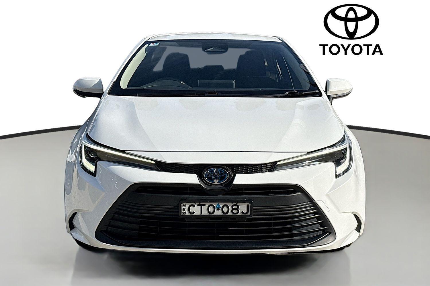 2023 Toyota Corolla Ascent Sport in White