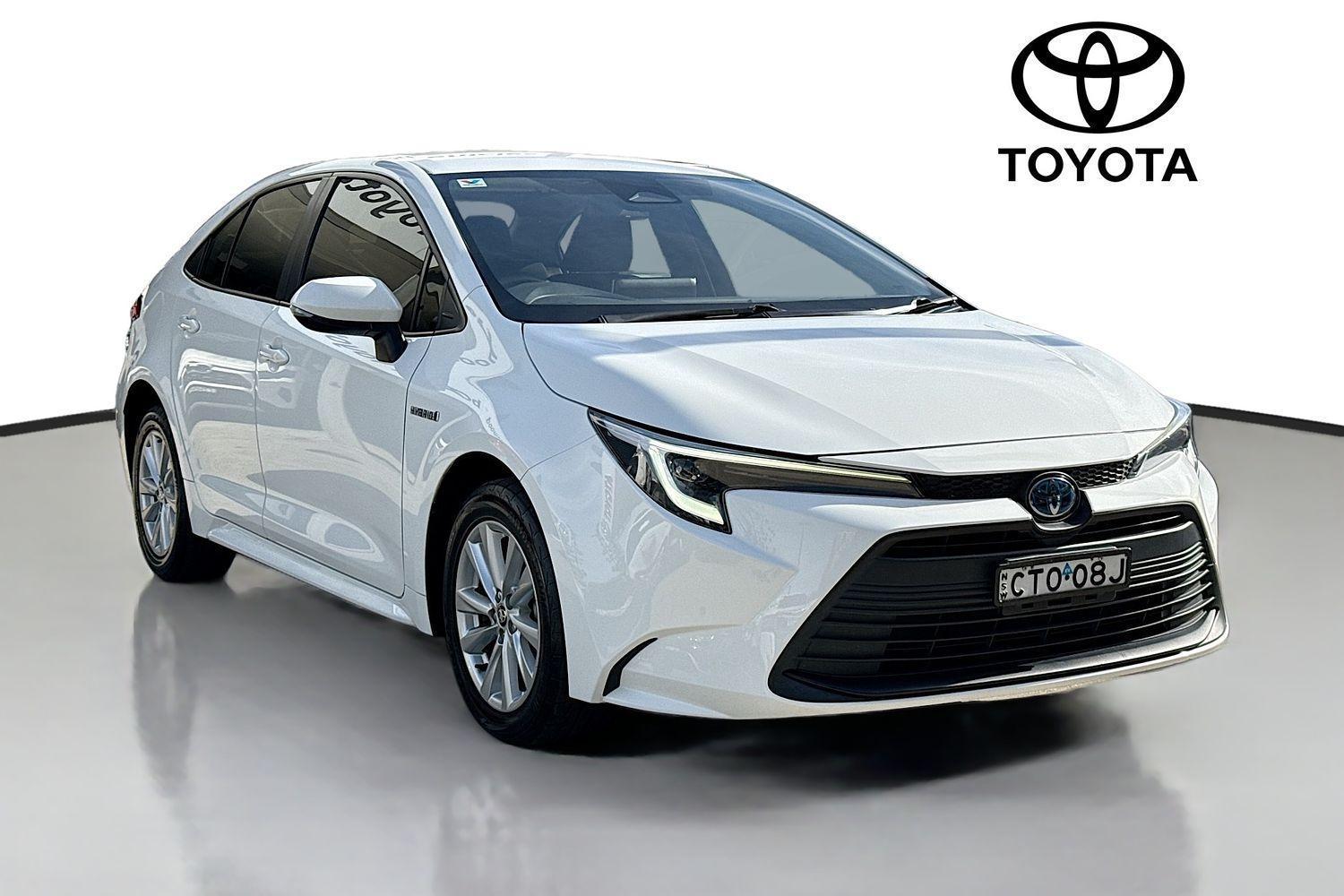 2023 Toyota Corolla Ascent Sport in White