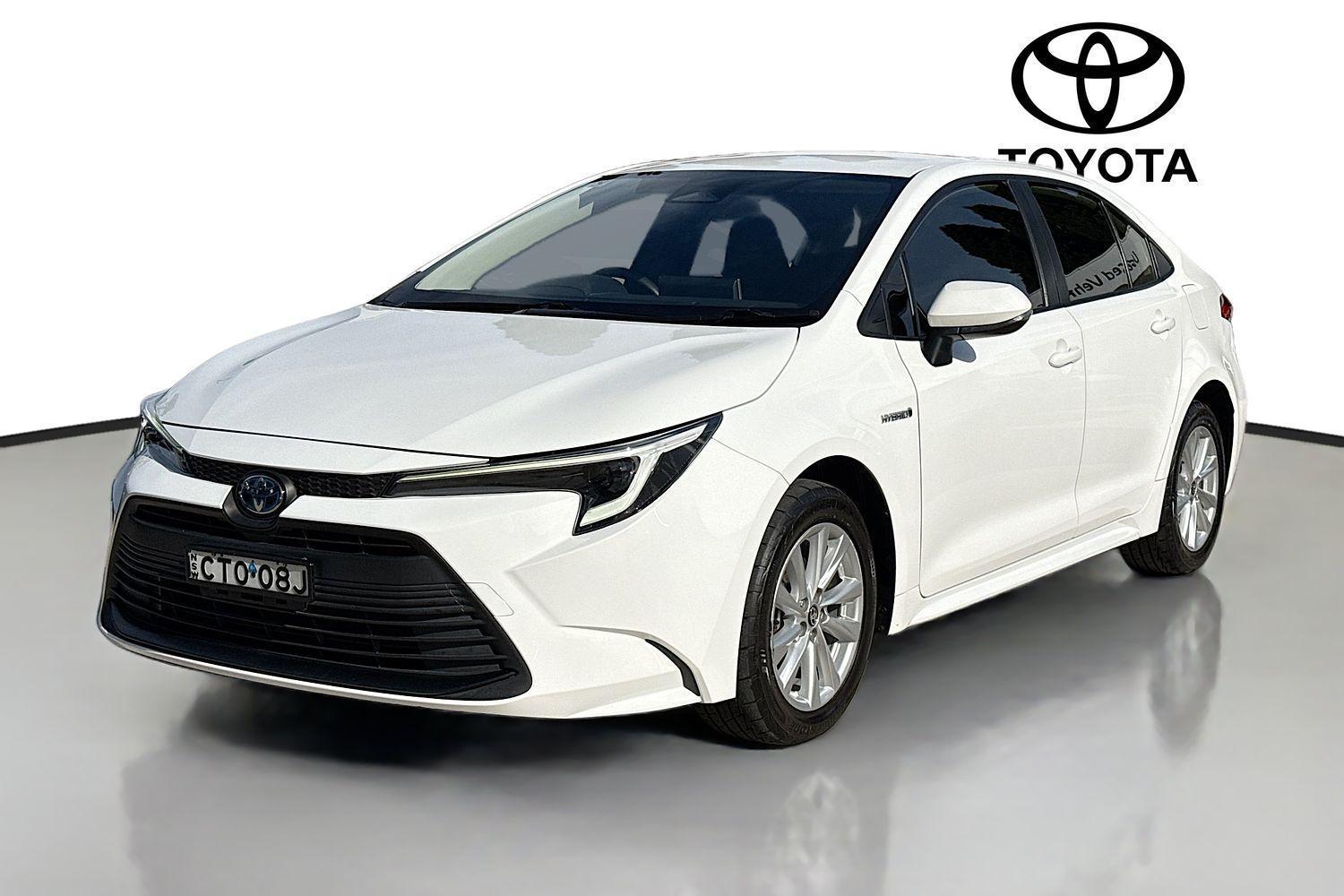 2023 Toyota Corolla Ascent Sport in White