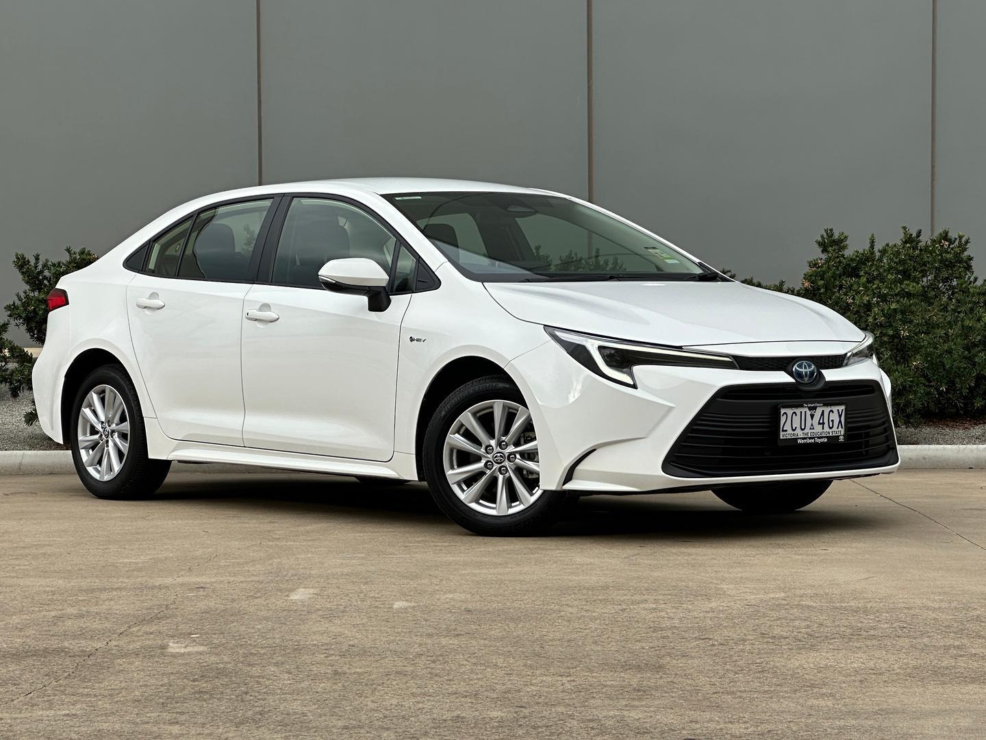 2025 Toyota Corolla Ascent Sport in White