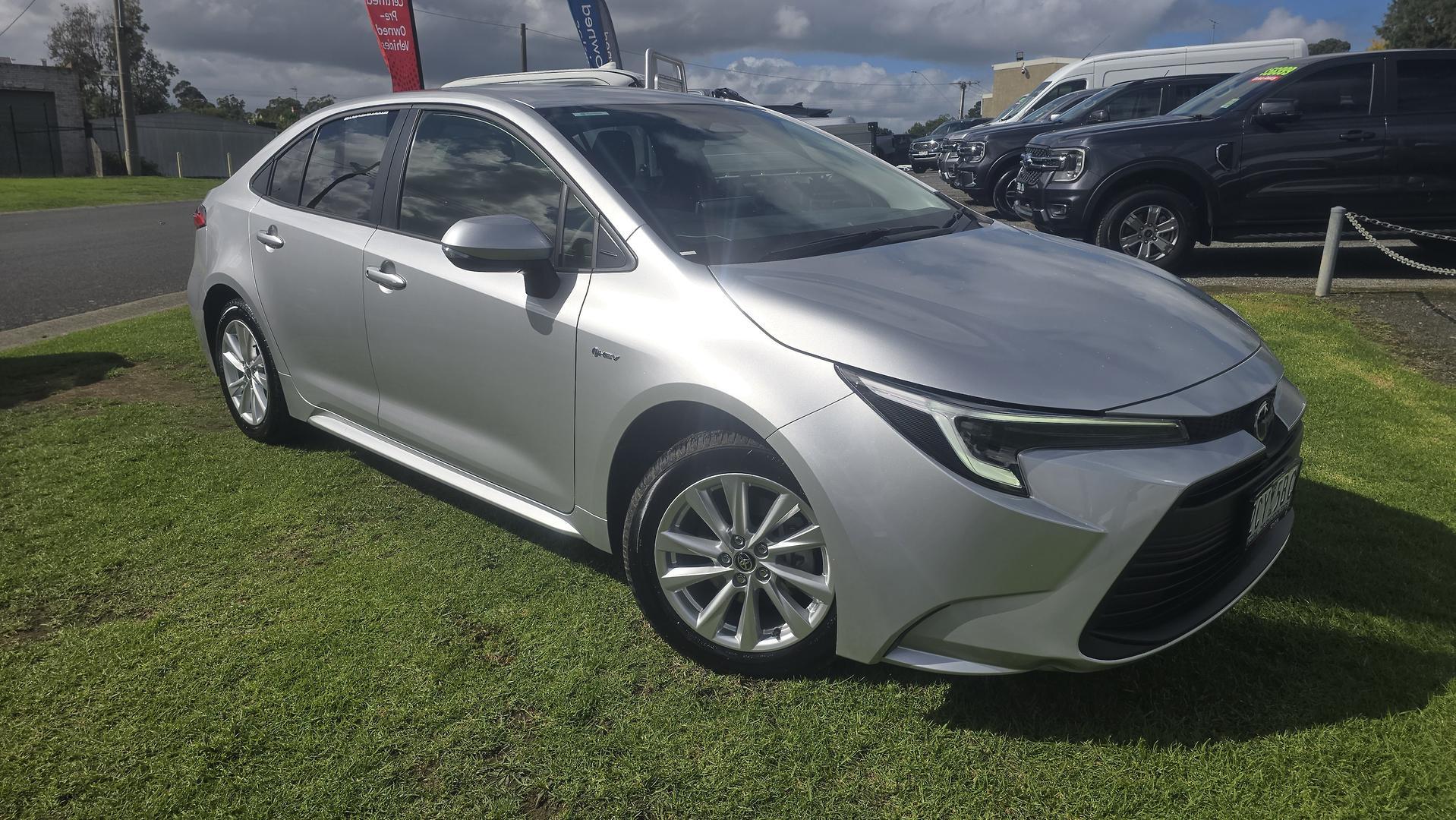 2025 Toyota Corolla SX in Silver