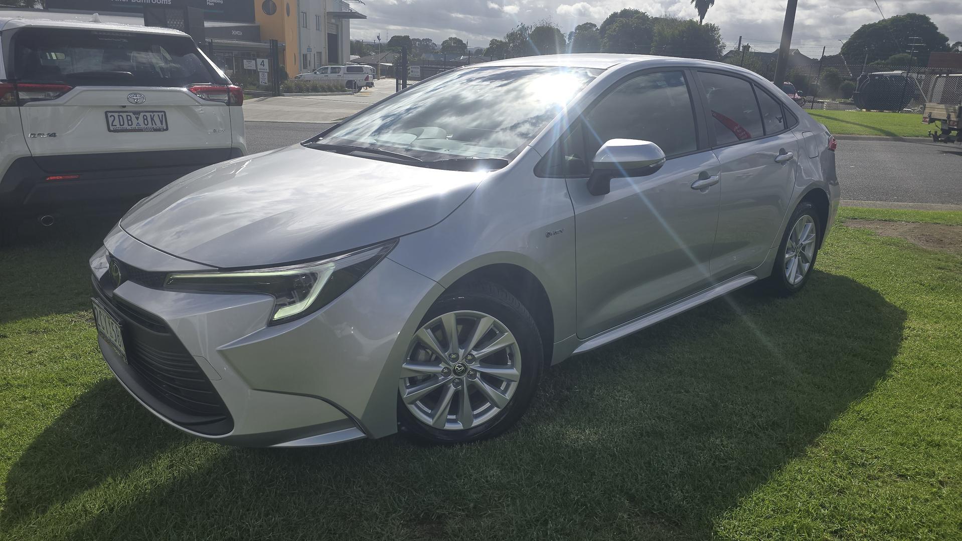 2025 Toyota Corolla SX in Silver