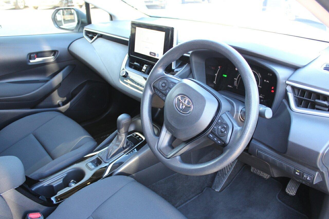 2024 Toyota Corolla Ascent Sport in White