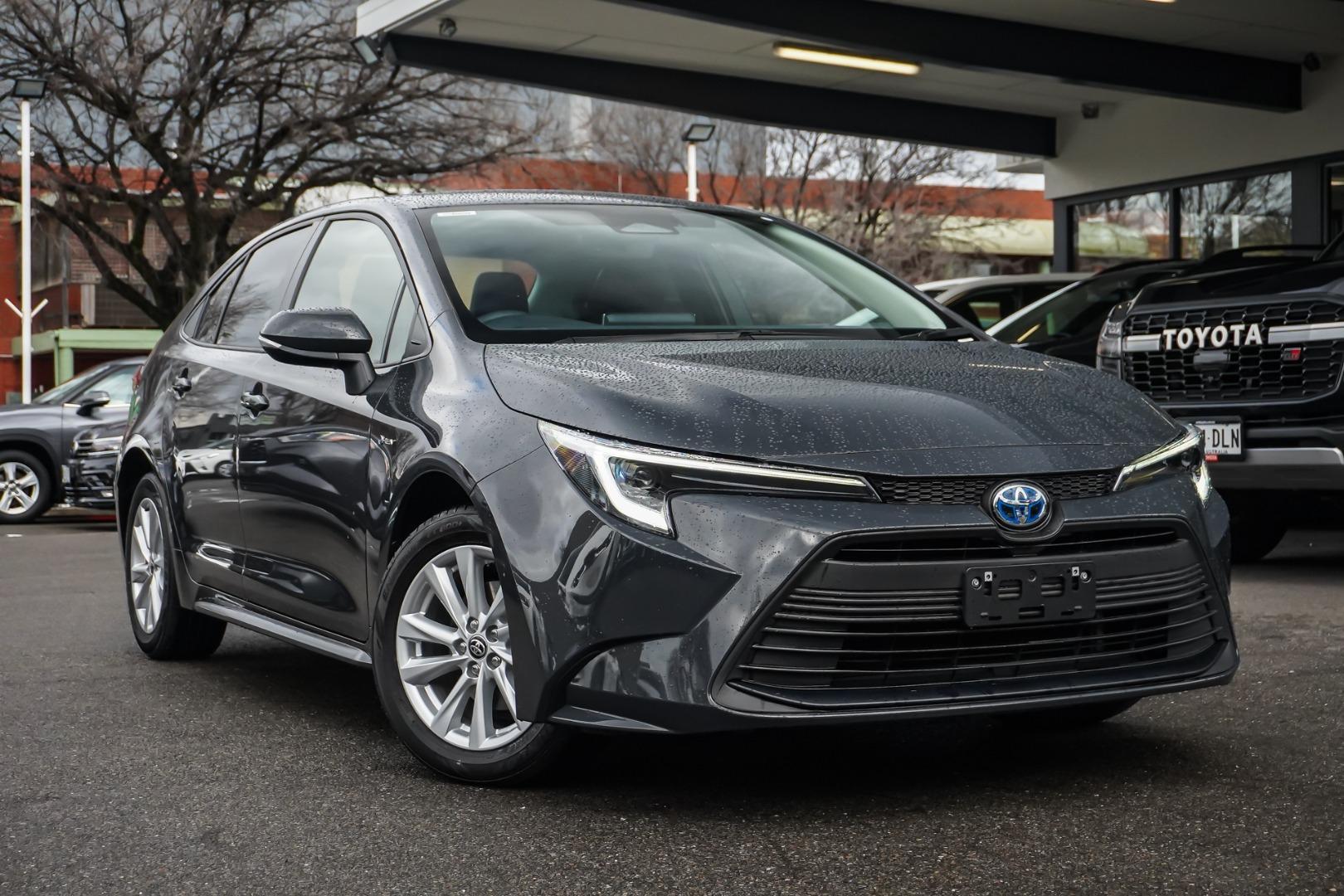2025 Toyota Corolla SX in Grey