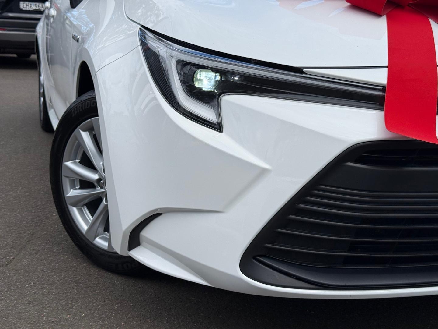 2023 Toyota Corolla Ascent Sport in White