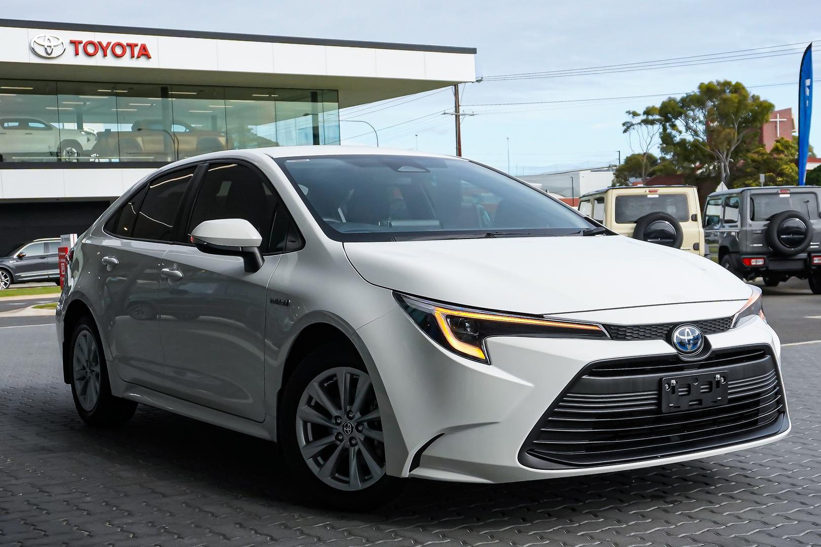 2023 Toyota Corolla Ascent Sport in White