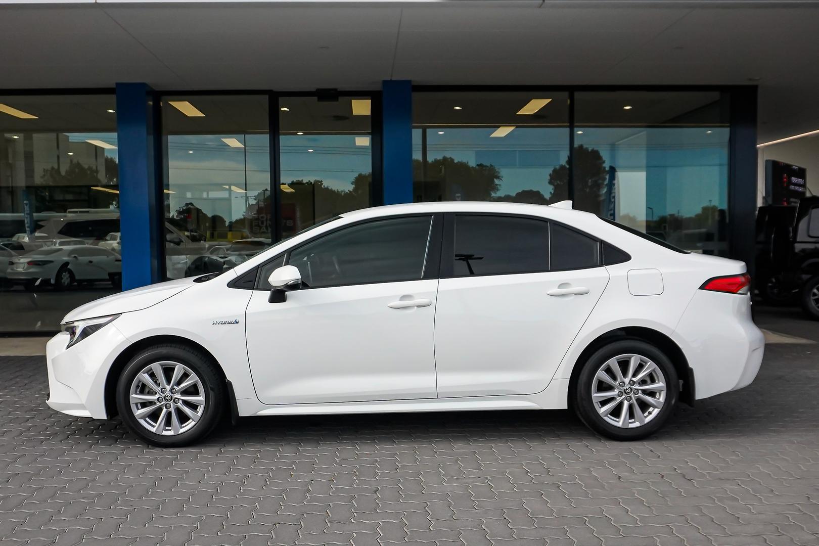 2023 Toyota Corolla Ascent Sport in White