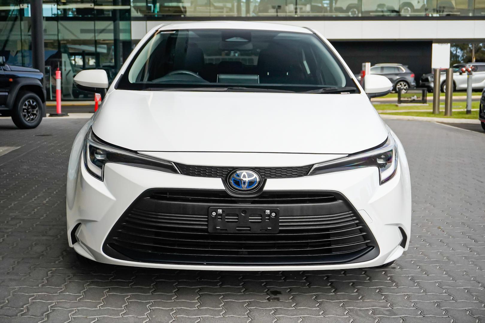 2023 Toyota Corolla Ascent Sport in White