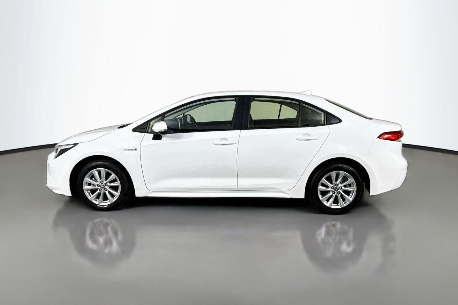 2024 Toyota Corolla Ascent Sport in White