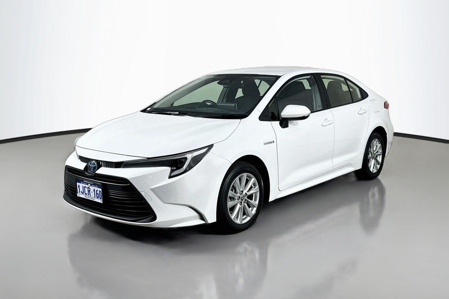 2024 Toyota Corolla Ascent Sport in White
