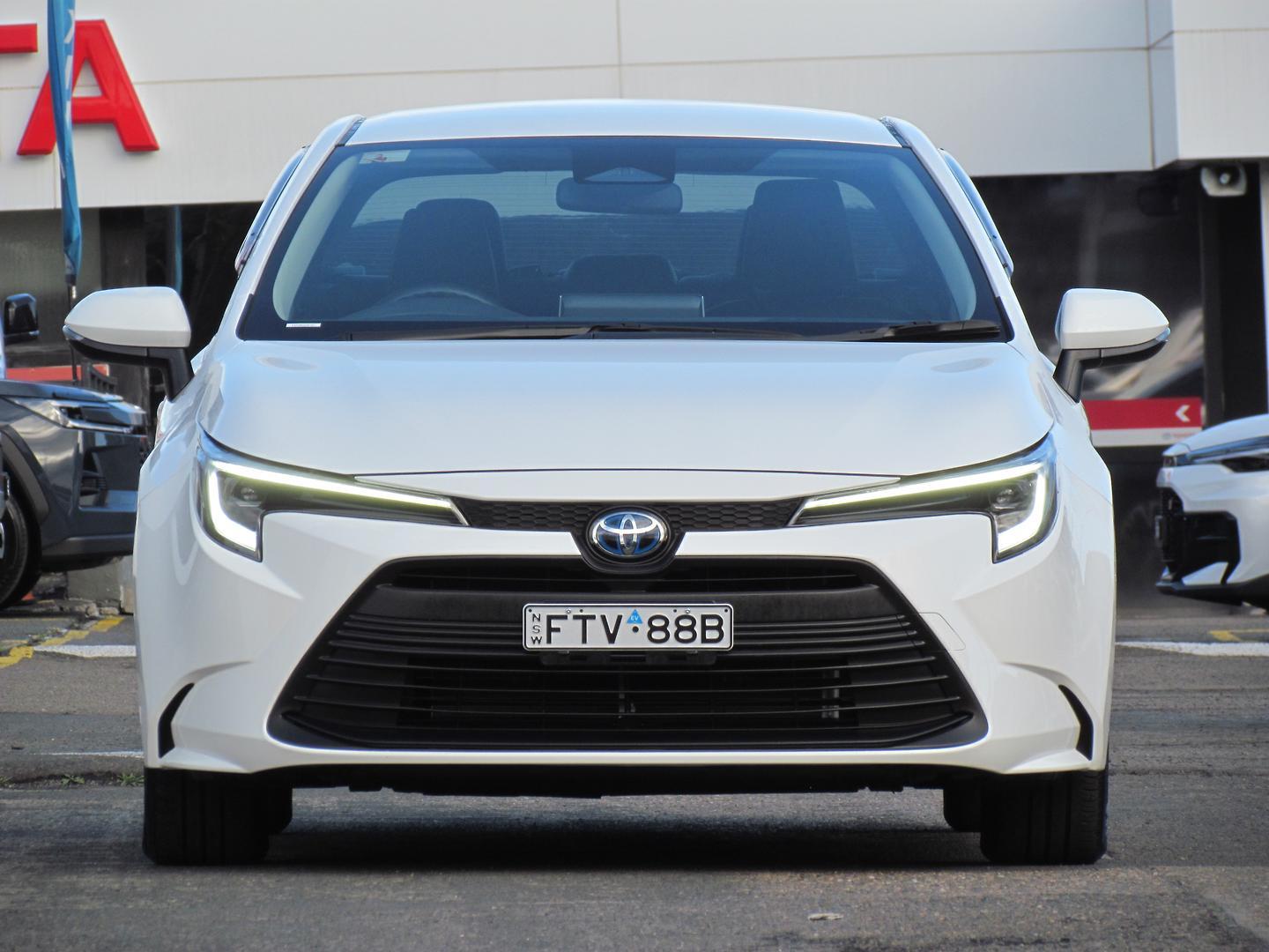 2025 Toyota Corolla Ascent Sport in White