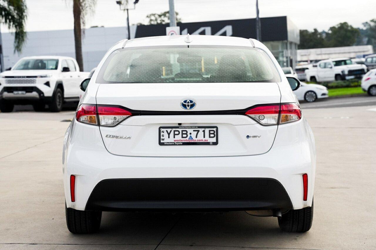 2024 Toyota Corolla Ascent Sport in White