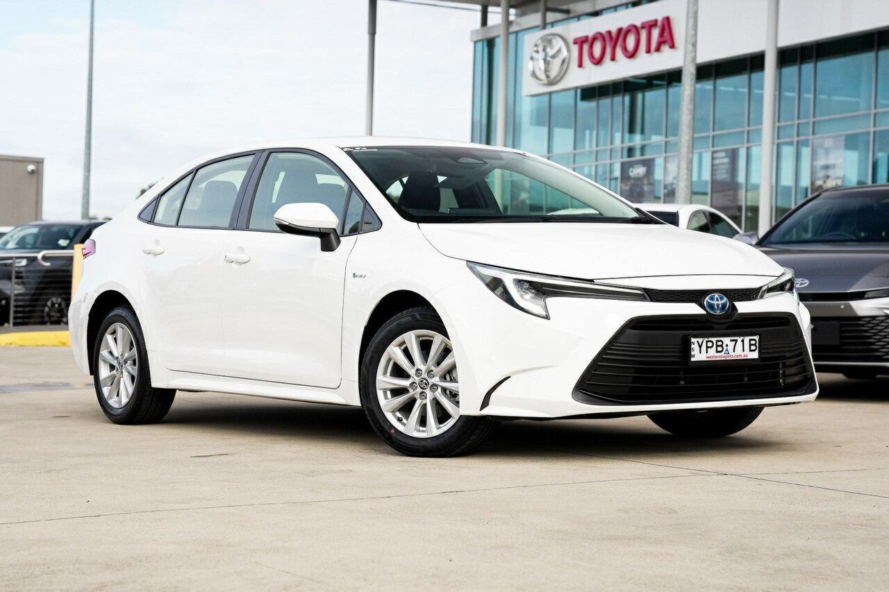 2024 Toyota Corolla Ascent Sport in White