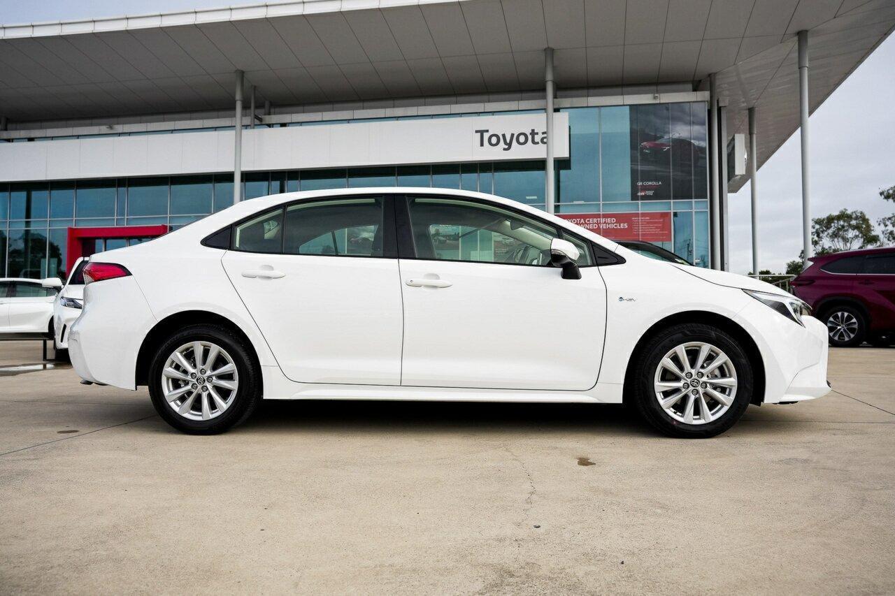 2024 Toyota Corolla Ascent Sport in White