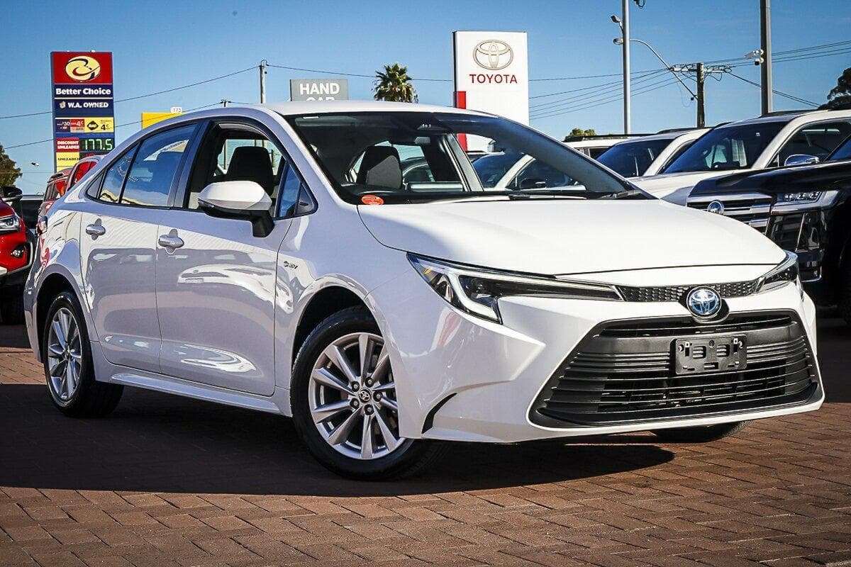 2025 Toyota Corolla Ascent Sport in White