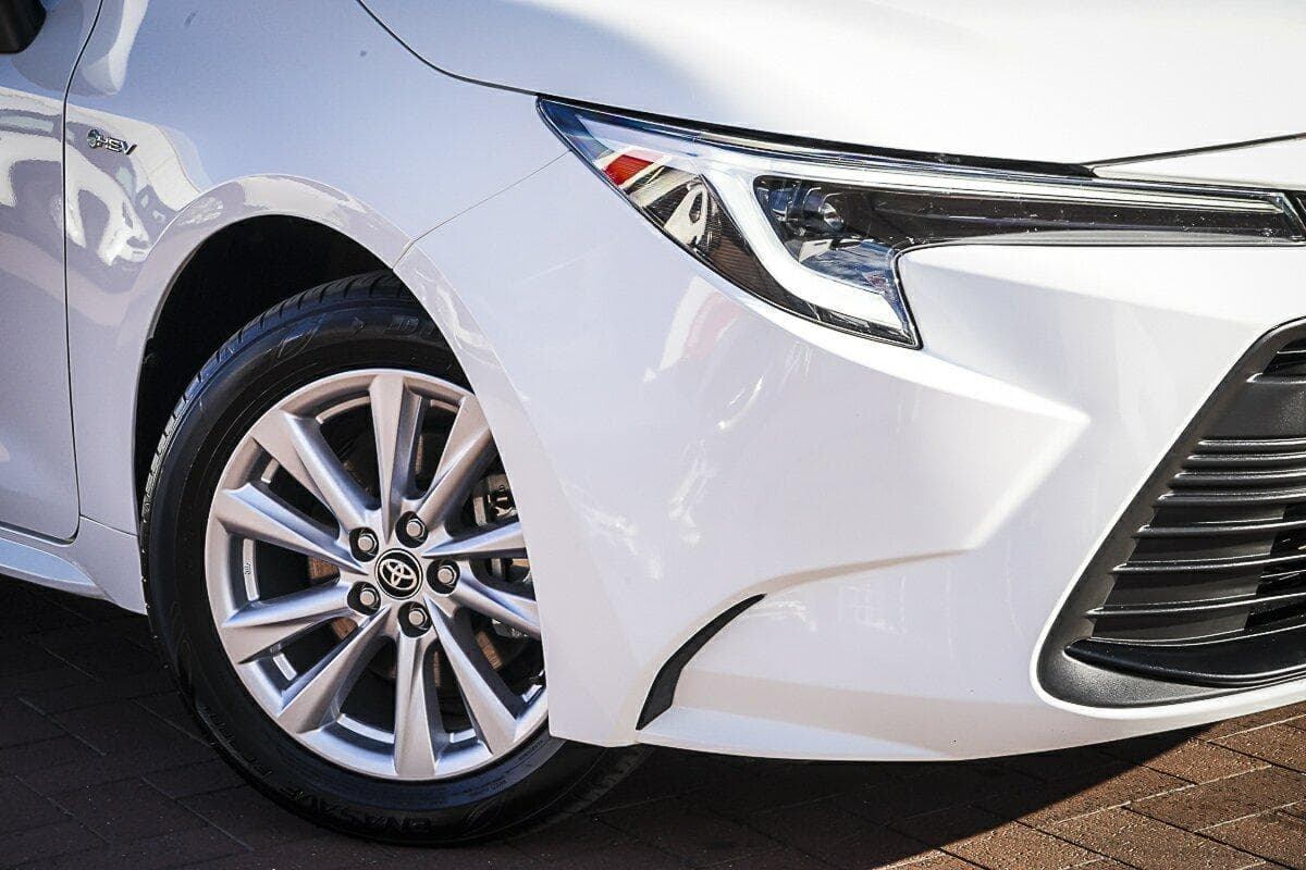 2025 Toyota Corolla Ascent Sport in White