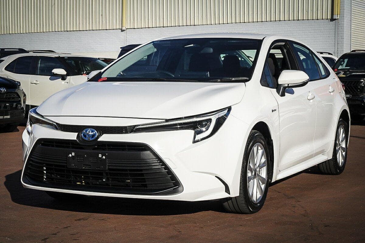 2025 Toyota Corolla Ascent Sport in White