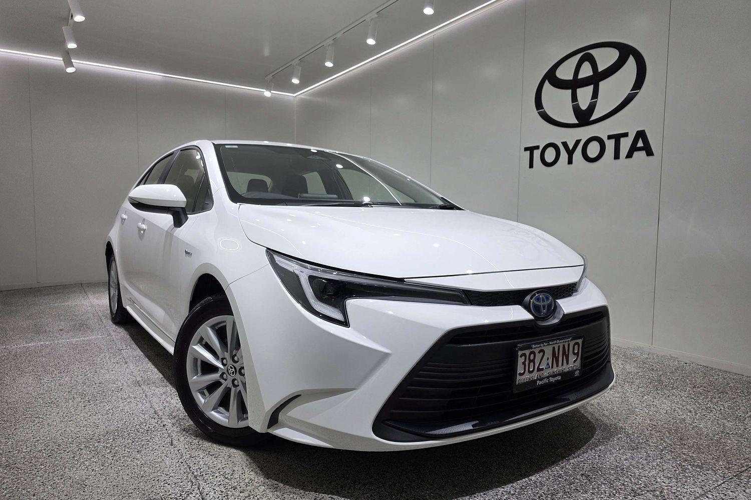 2025 Toyota Corolla Ascent Sport in White