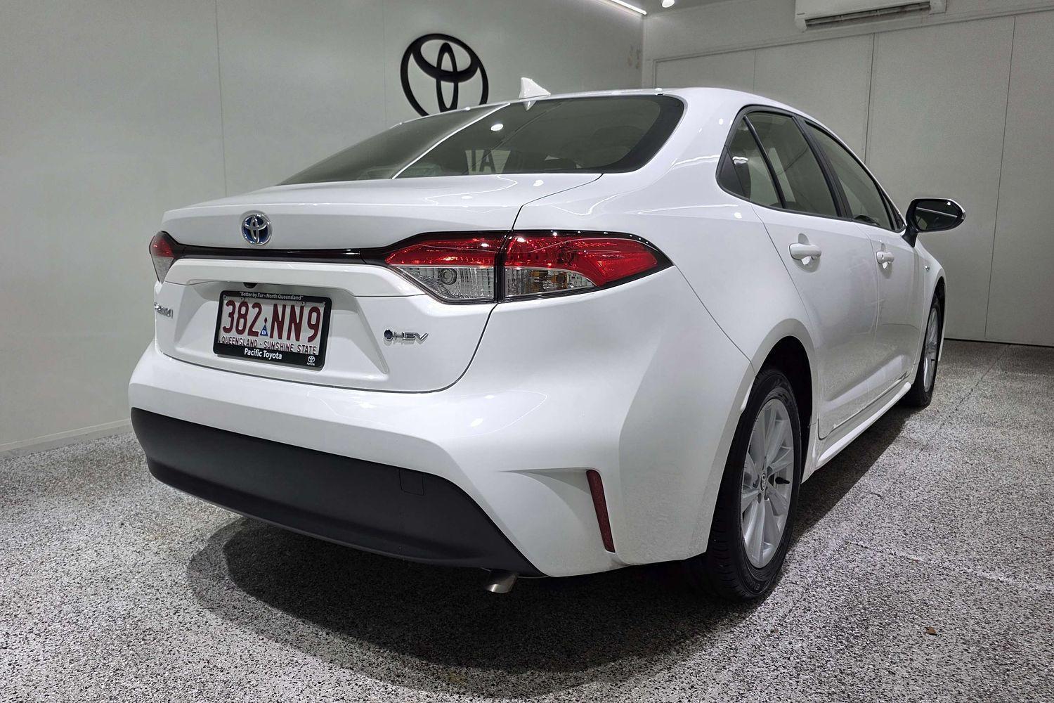 2025 Toyota Corolla Ascent Sport in White