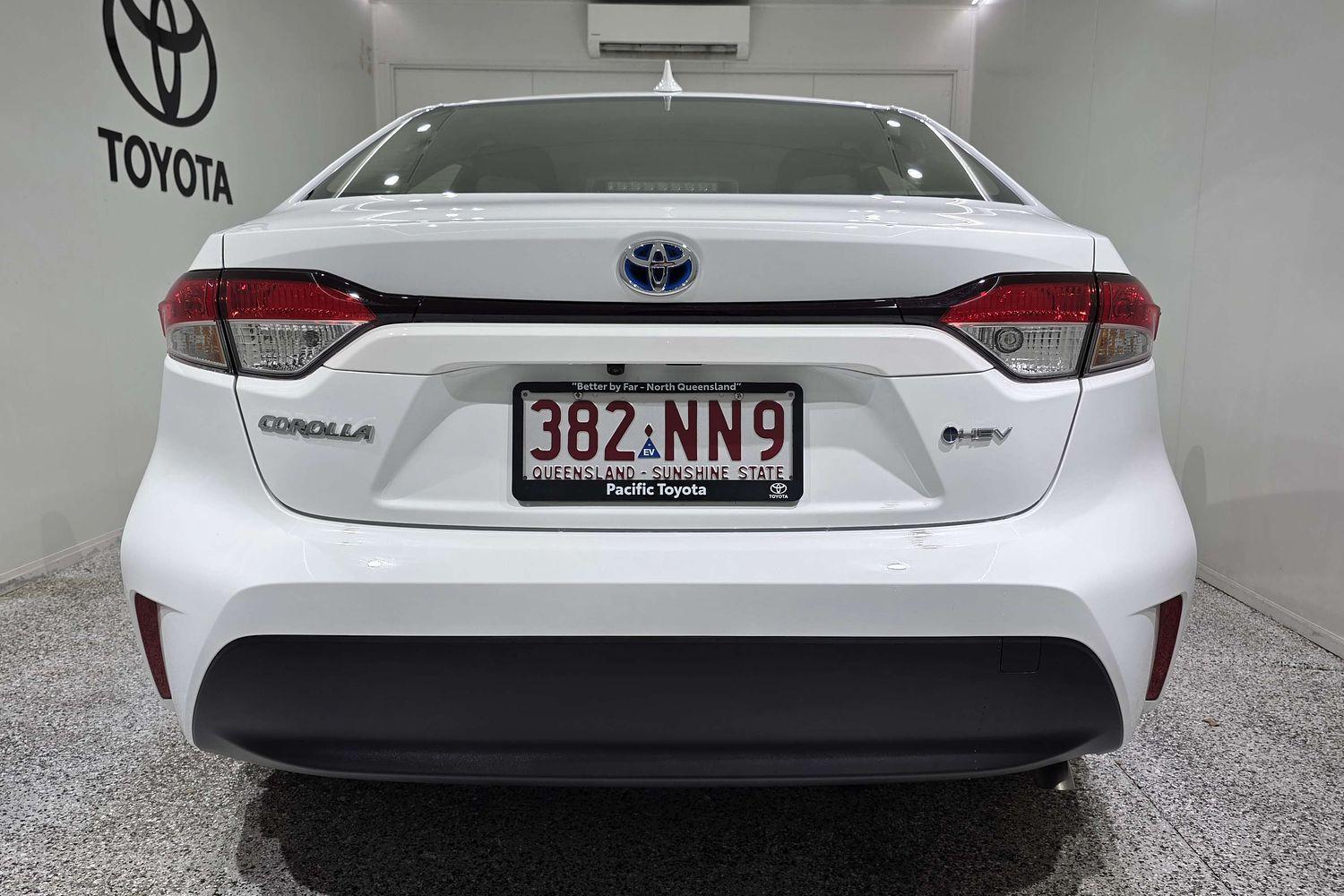 2025 Toyota Corolla Ascent Sport in White