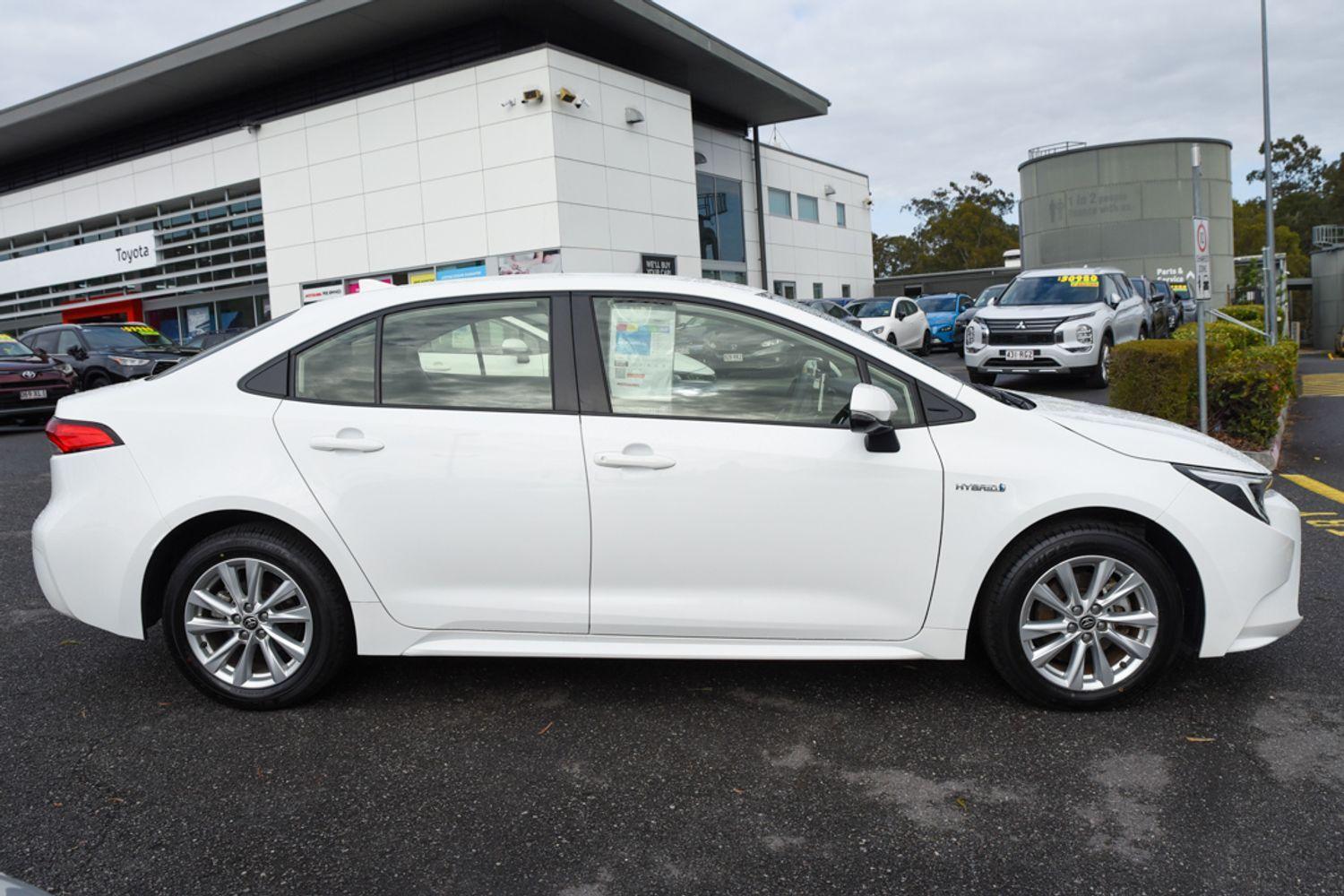 2024 Toyota Corolla Ascent Sport in White
