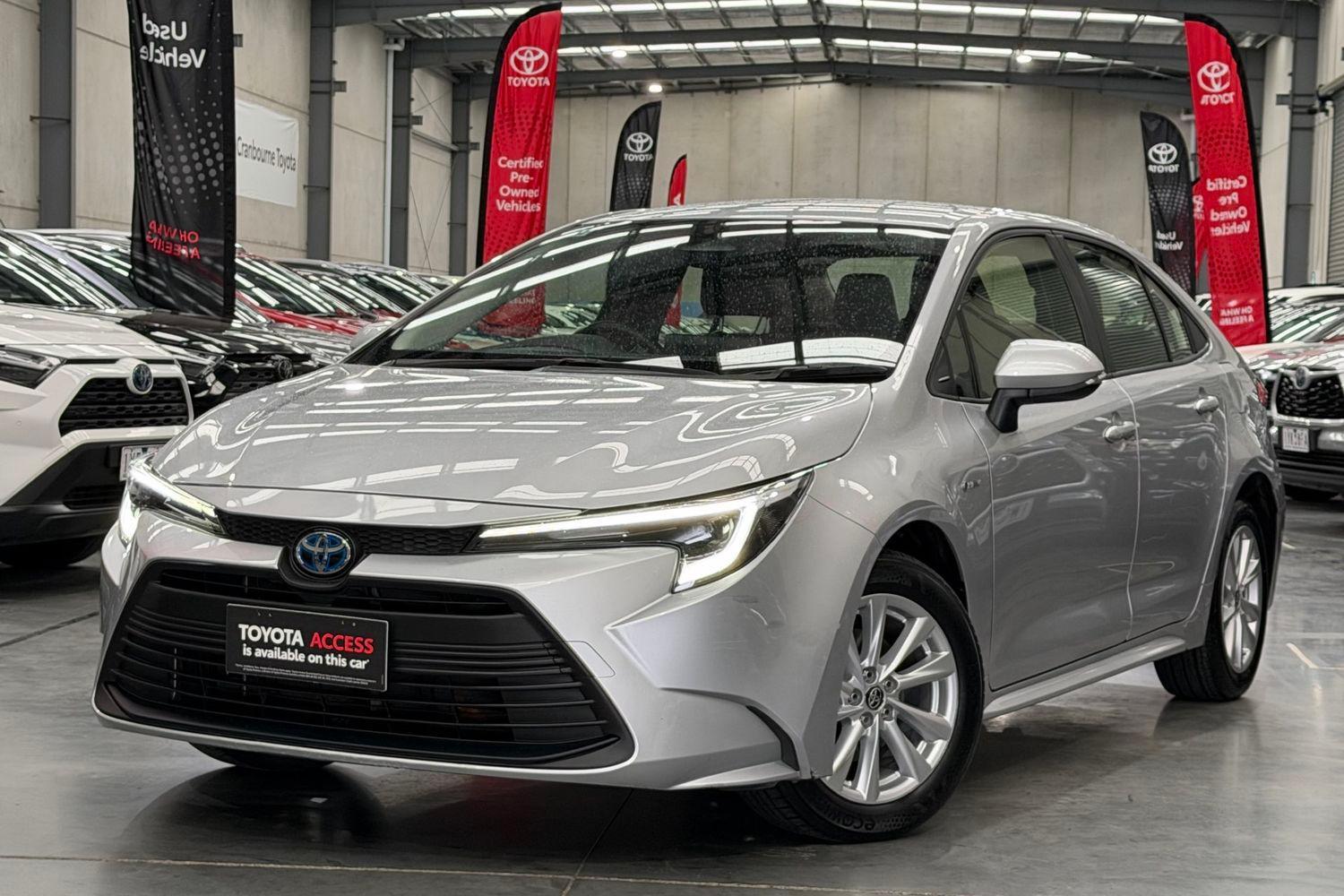 2024 Toyota Corolla Ascent Sport in Silver