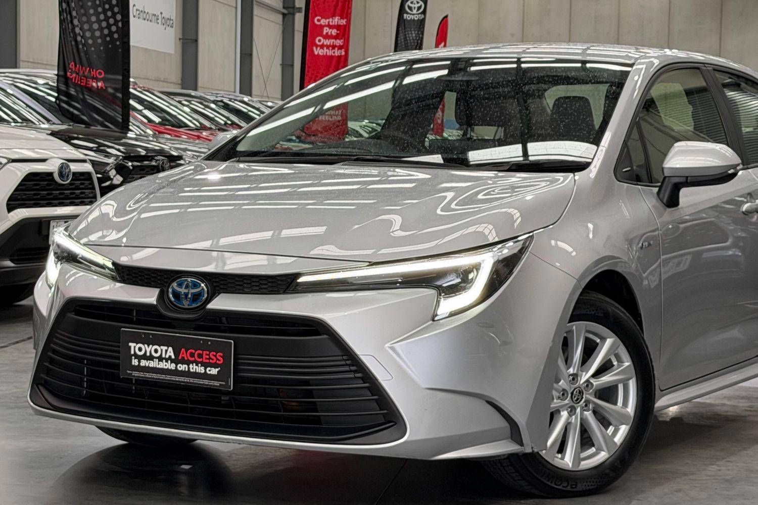 2024 Toyota Corolla Ascent Sport in Silver