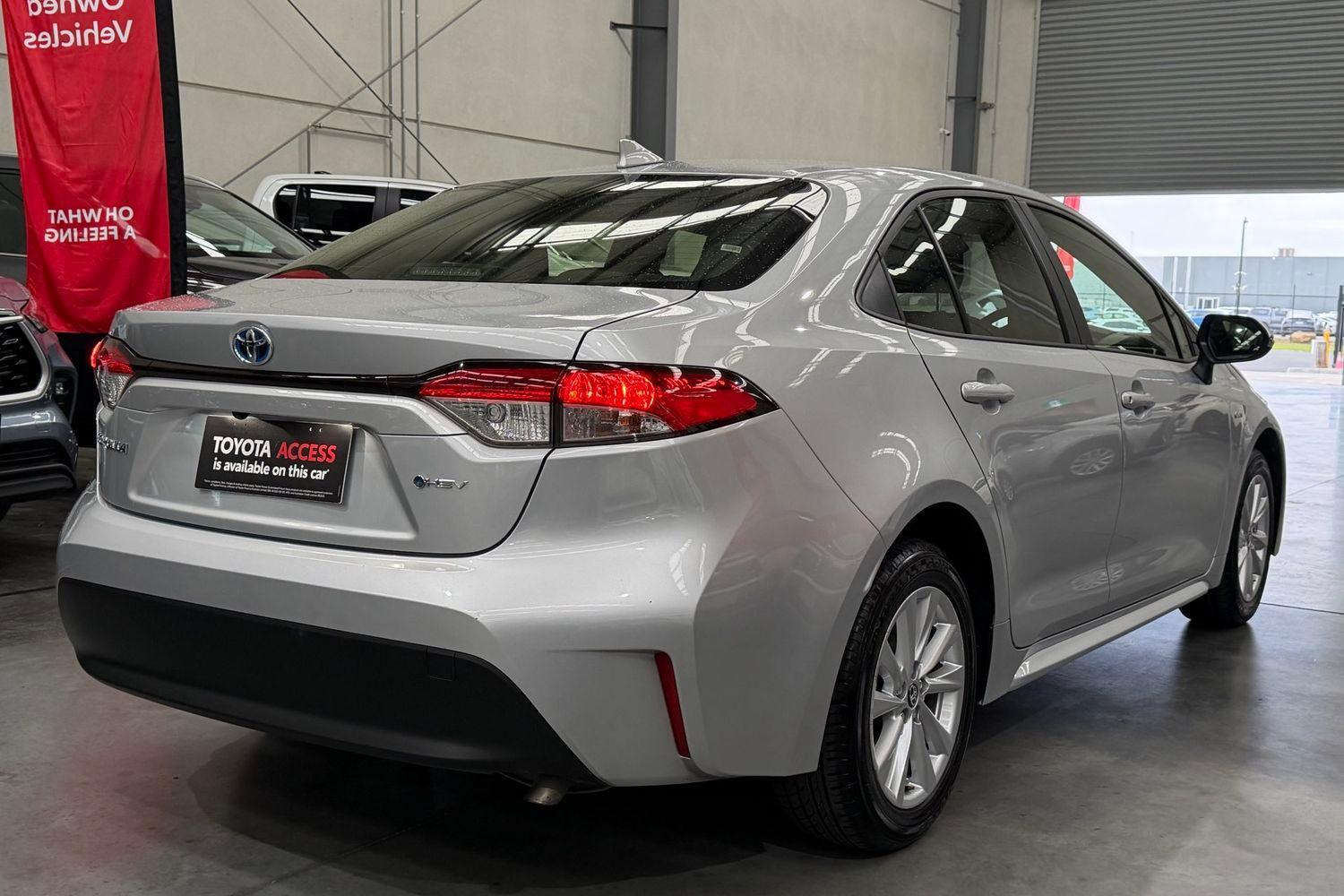 2024 Toyota Corolla Ascent Sport in Silver