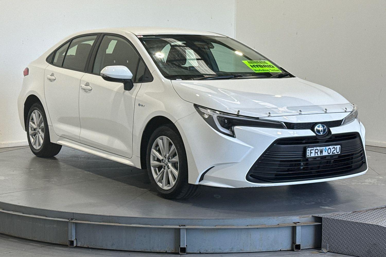 2024 Toyota Corolla Ascent Sport in White