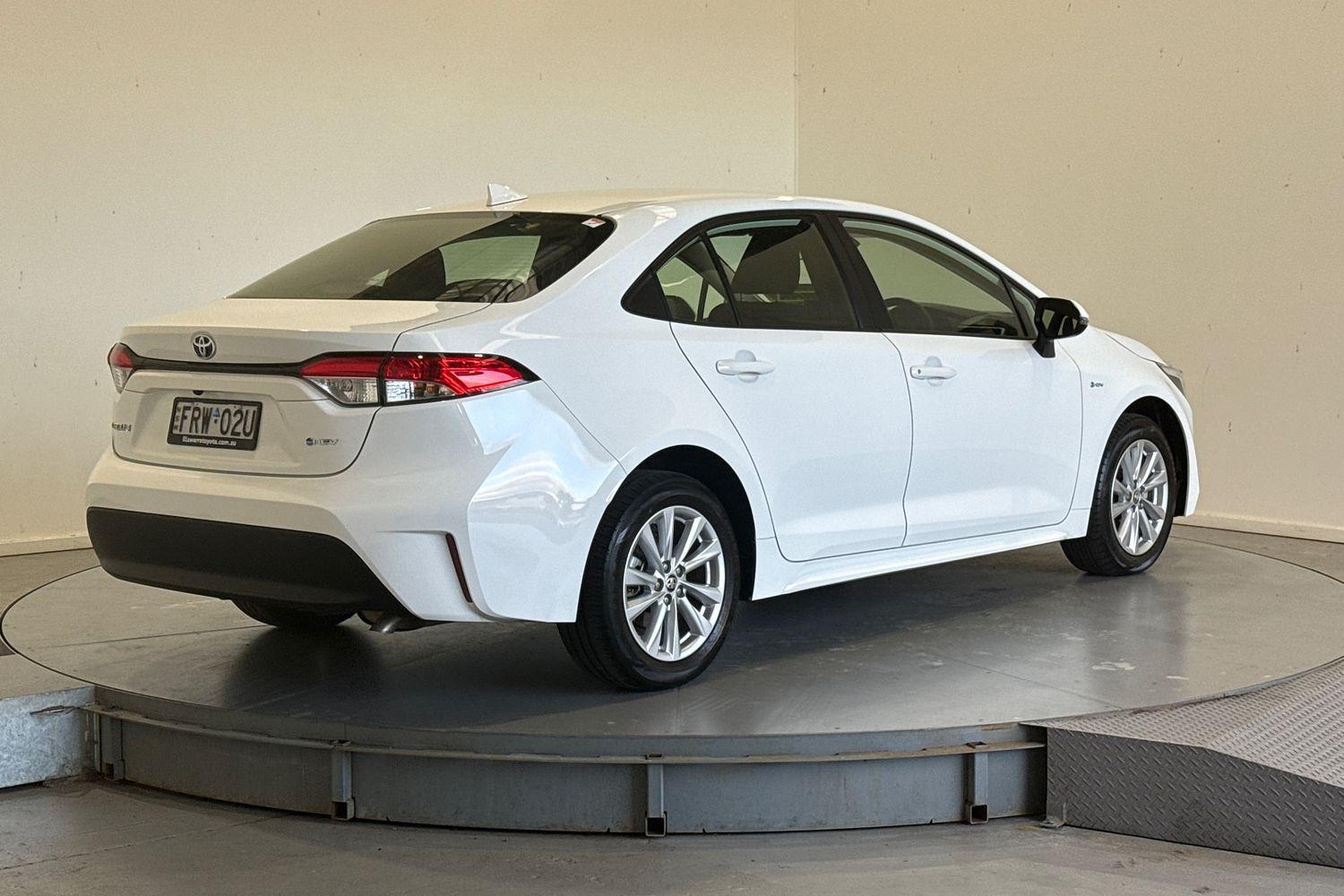 2024 Toyota Corolla Ascent Sport in White