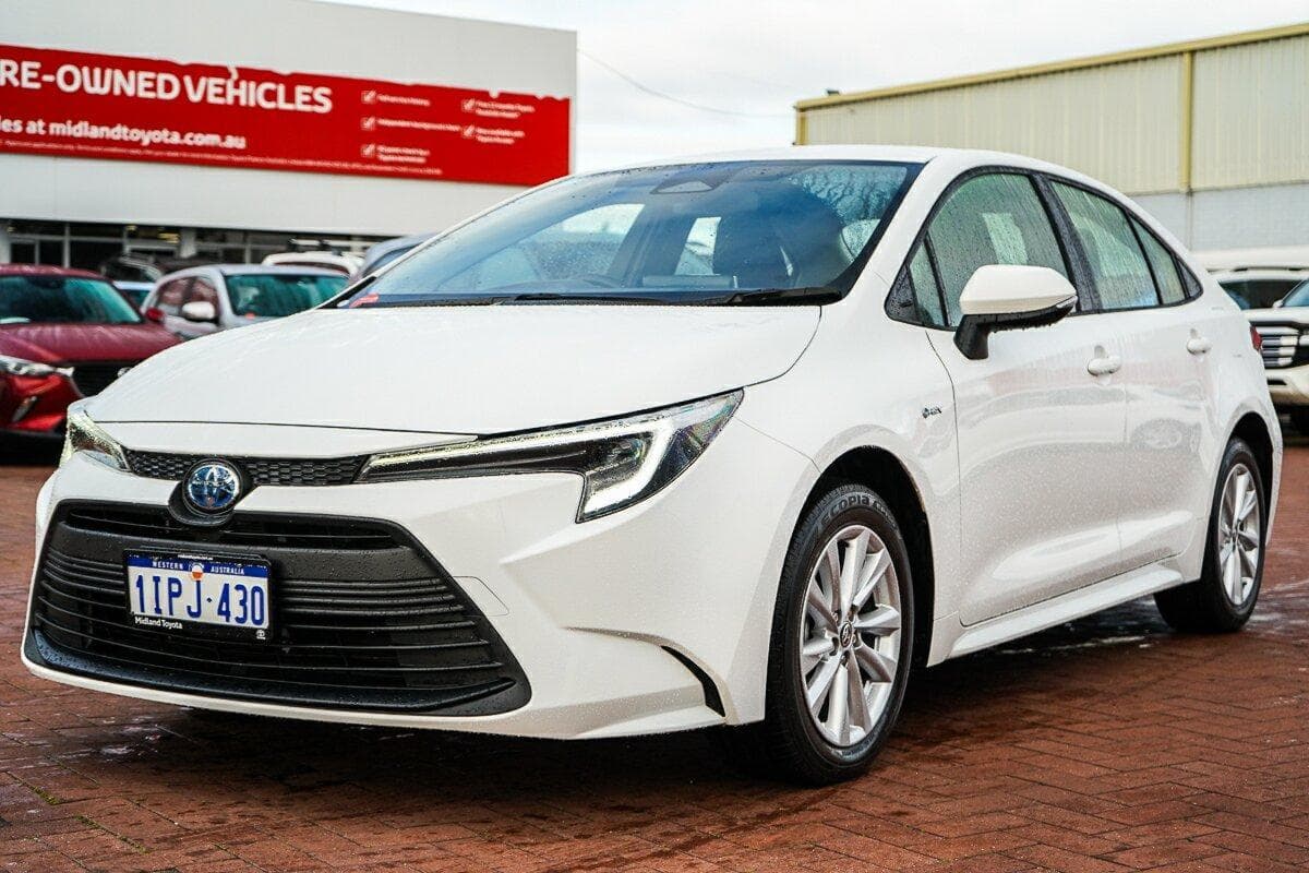 2025 Toyota Corolla Ascent Sport in White