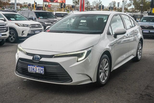 2024 Toyota Corolla Ascent Sport in White