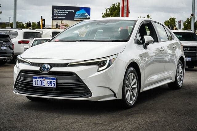 2025 Toyota Corolla Ascent Sport in White