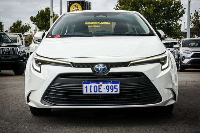 2025 Toyota Corolla Ascent Sport in White