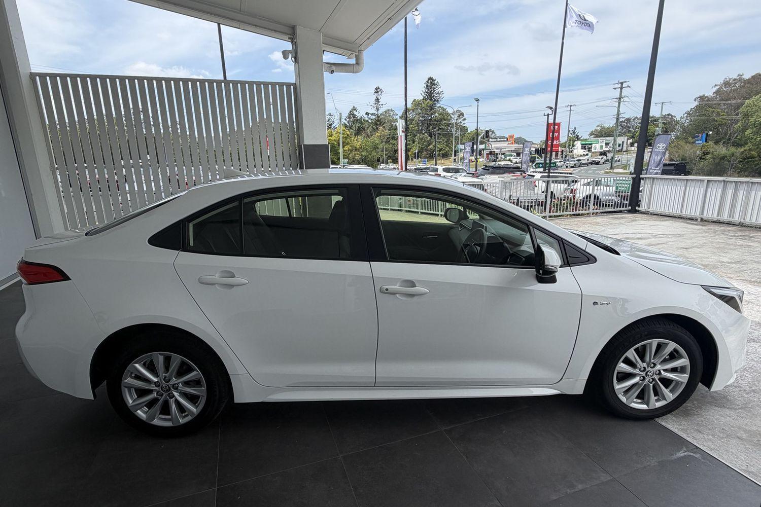 2025 Toyota Corolla Ascent Sport in White