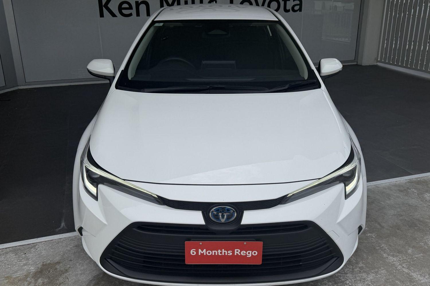 2025 Toyota Corolla Ascent Sport in White