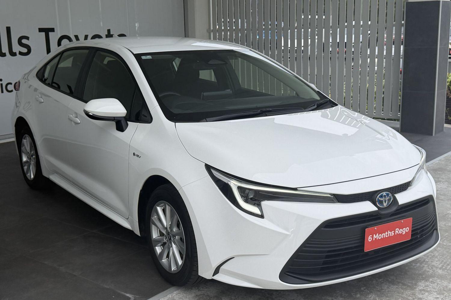 2025 Toyota Corolla Ascent Sport in White