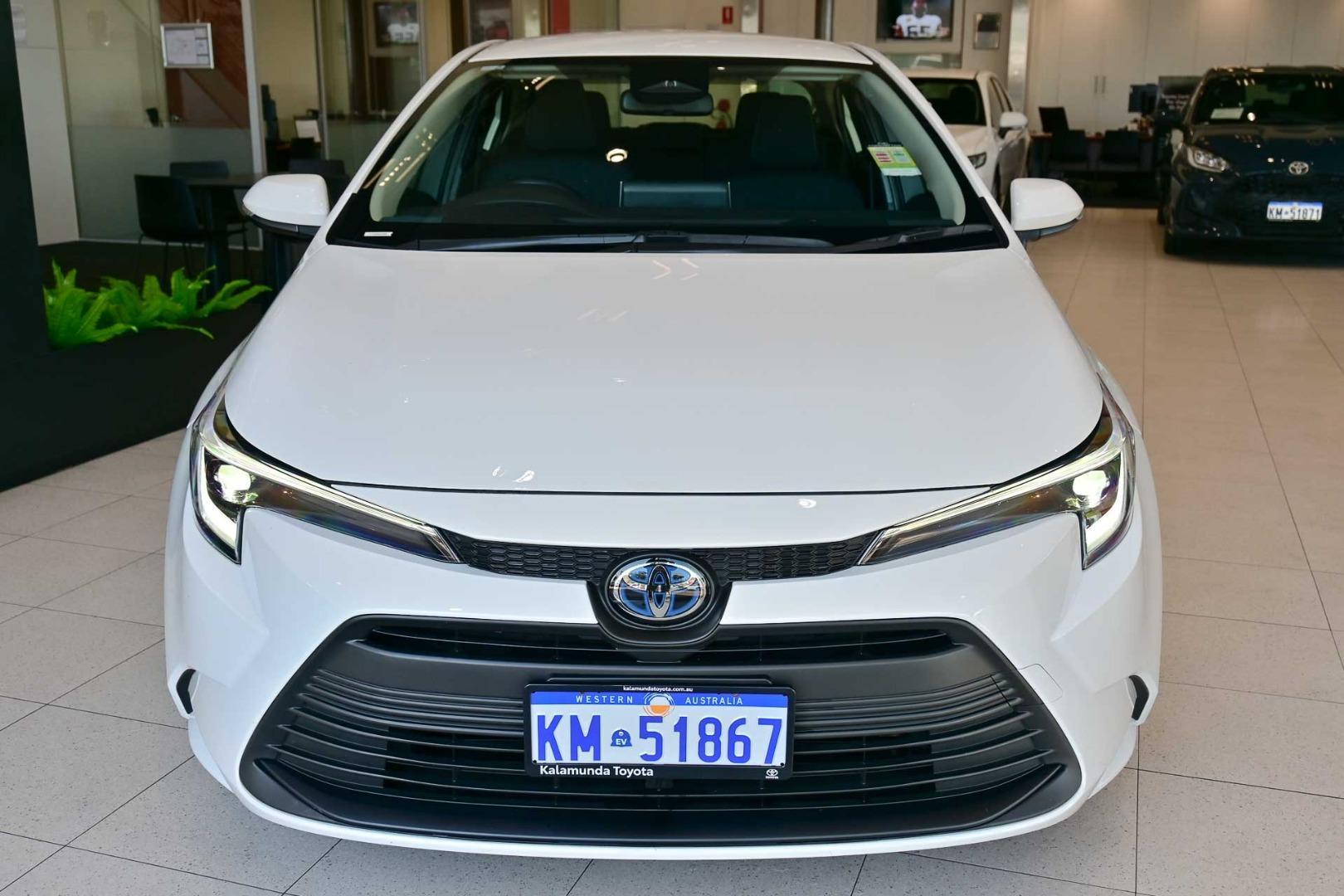2025 Toyota Corolla Ascent Sport in White