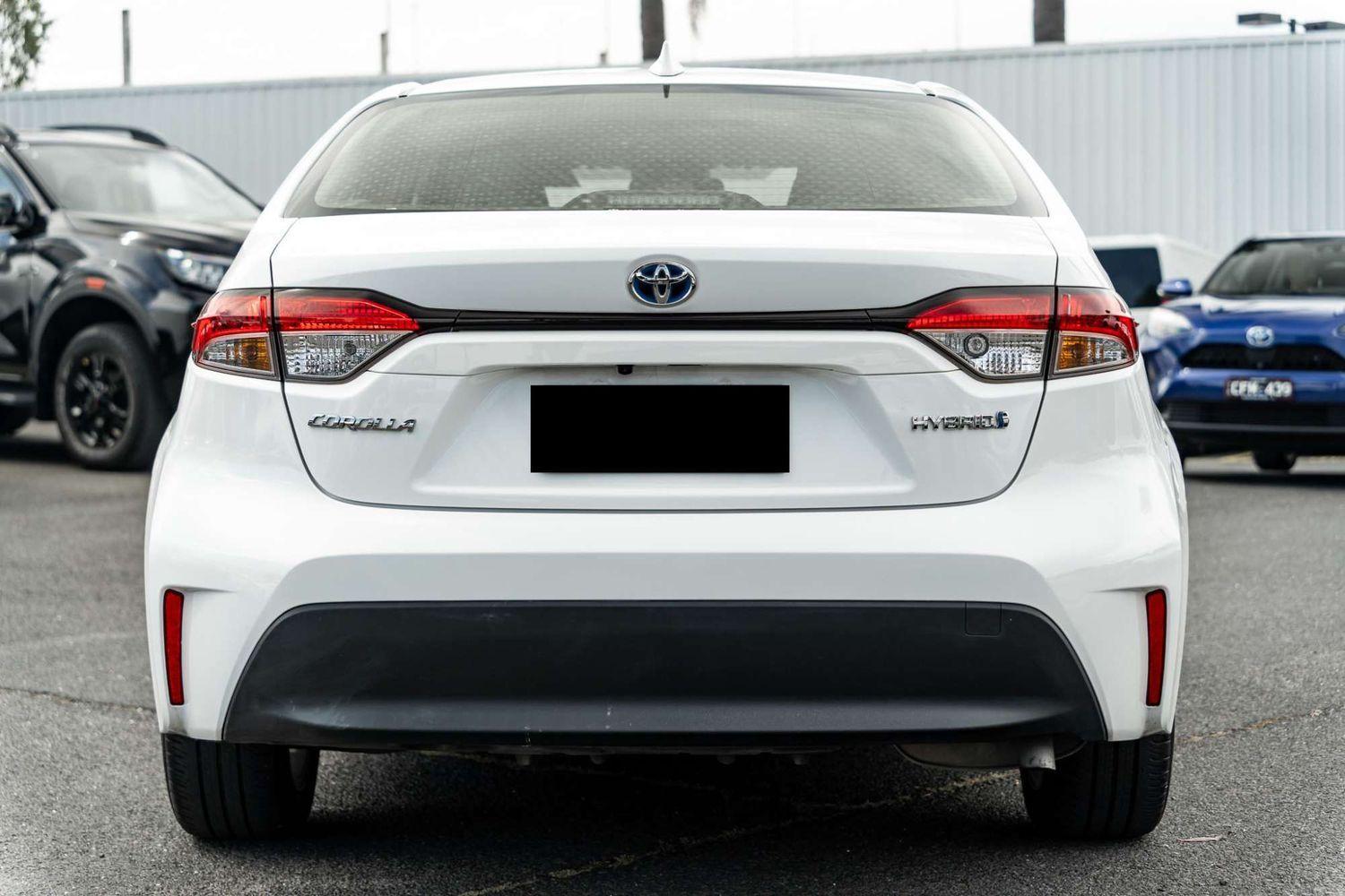 2024 Toyota Corolla Ascent Sport in White