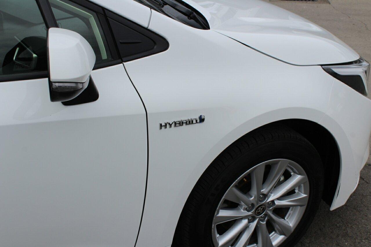 2024 Toyota Corolla Ascent Sport in White