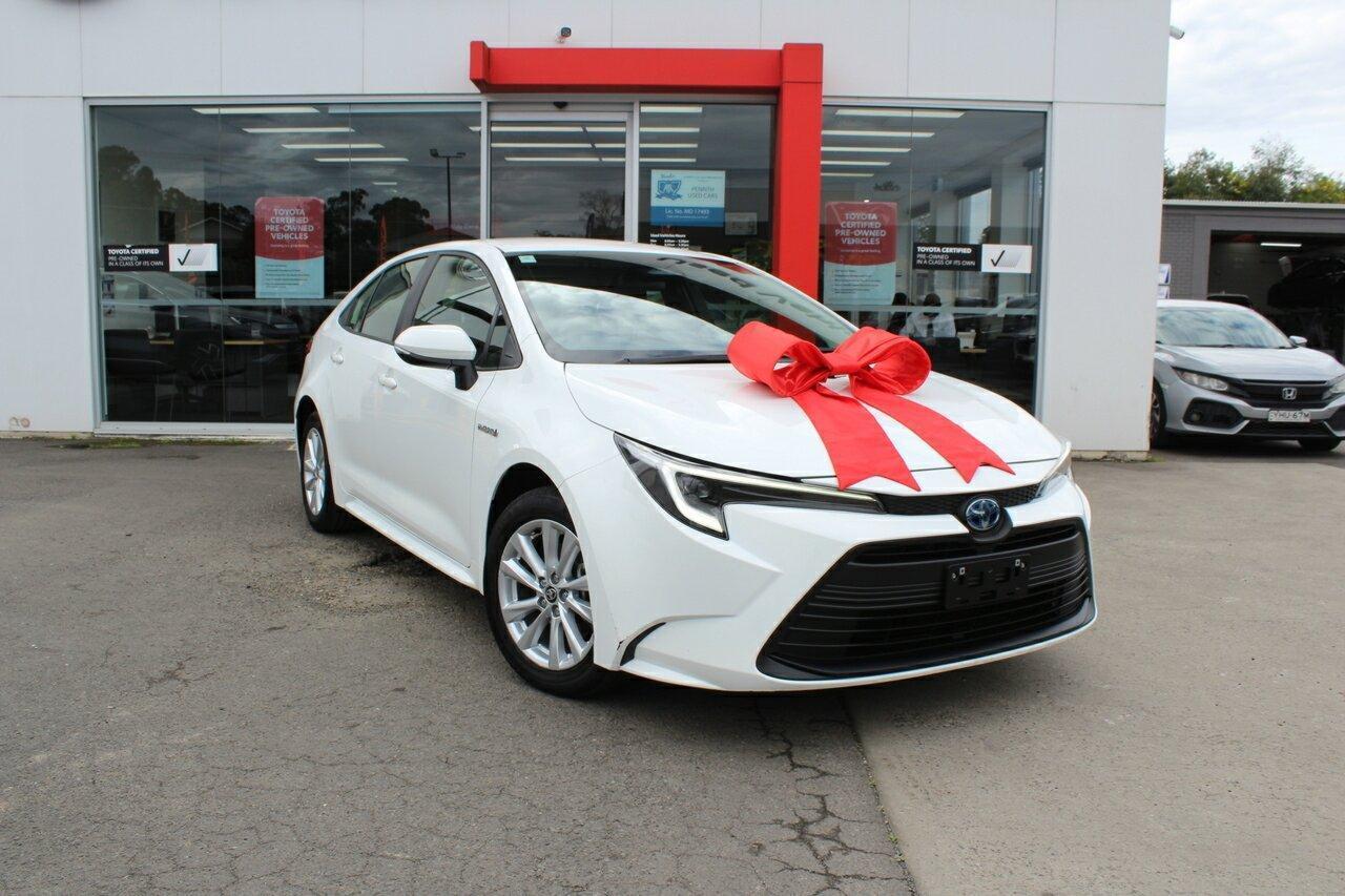 2024 Toyota Corolla Ascent Sport in White