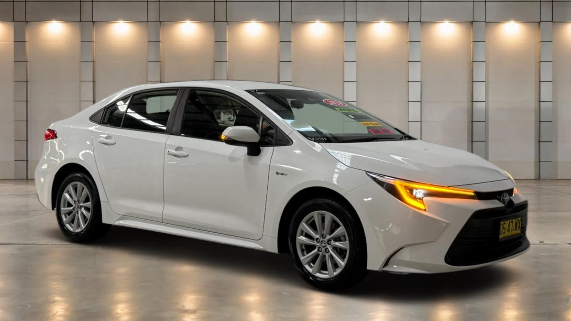 2024 Toyota Corolla Ascent Sport in White