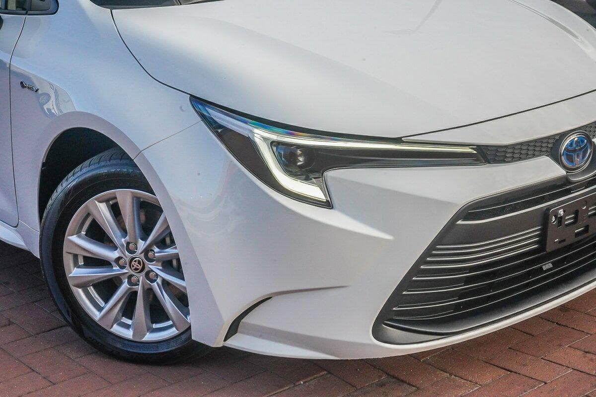 2025 Toyota Corolla Ascent Sport in White