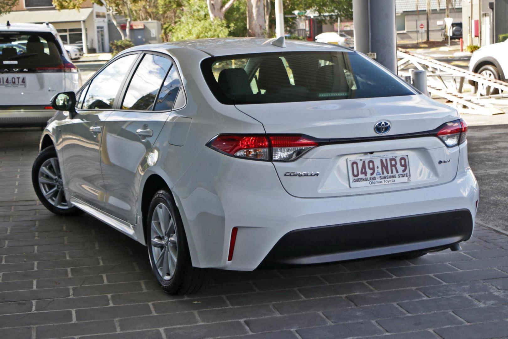 2025 Toyota Corolla SX in White