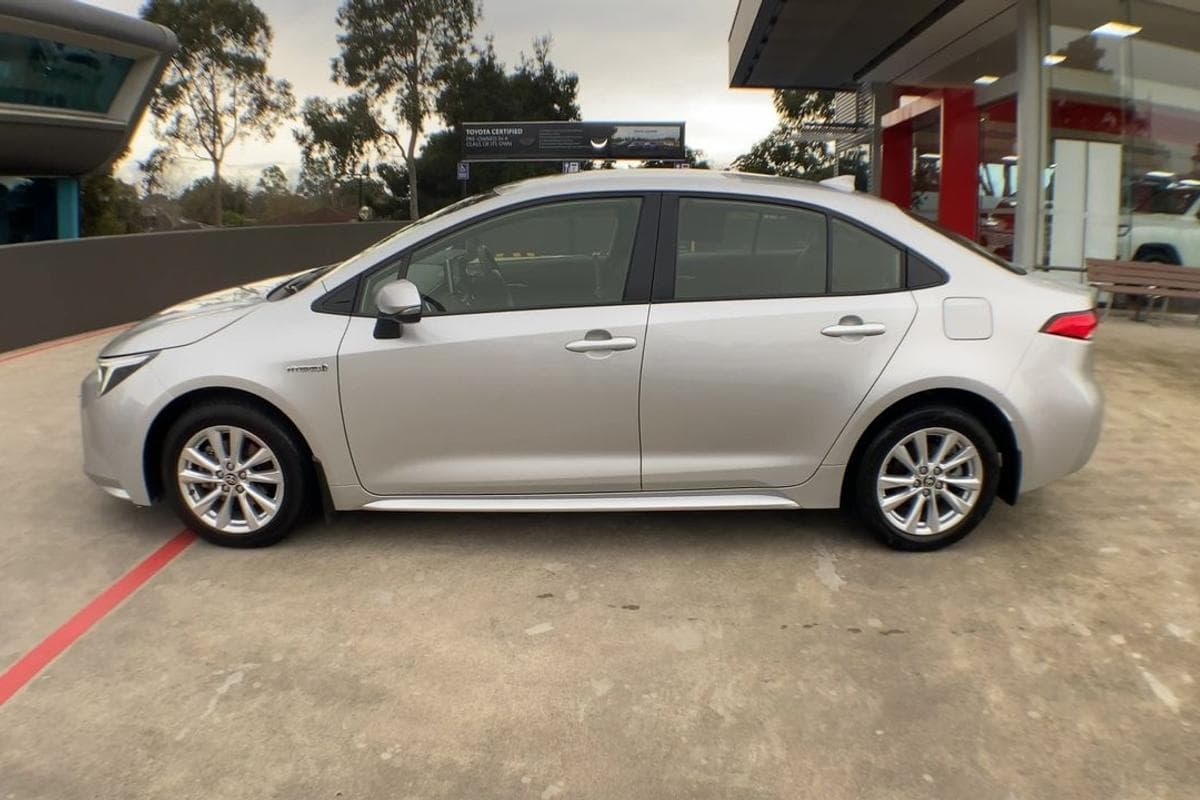 2022 Toyota Corolla Ascent Sport in Silver