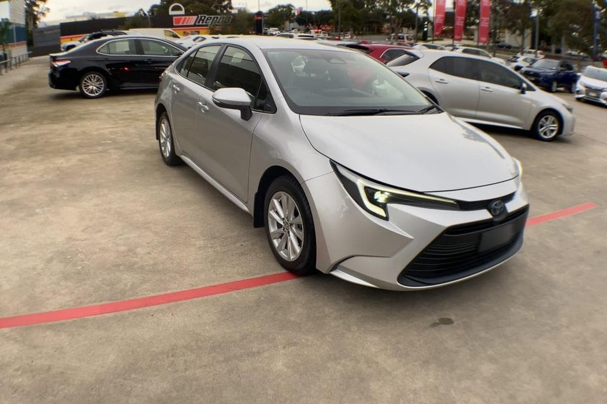 2022 Toyota Corolla Ascent Sport in Silver