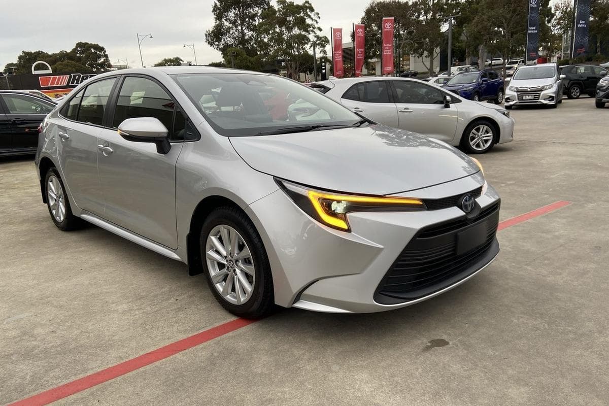 2022 Toyota Corolla Ascent Sport in Silver