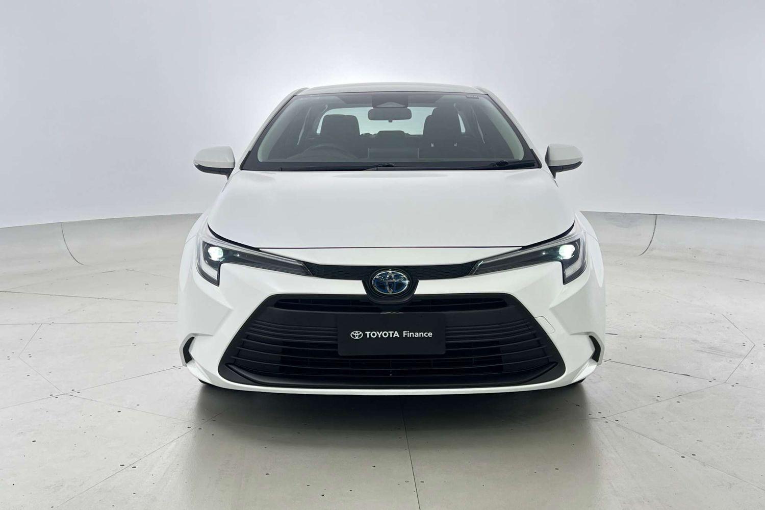 2022 Toyota Corolla Ascent Sport in White