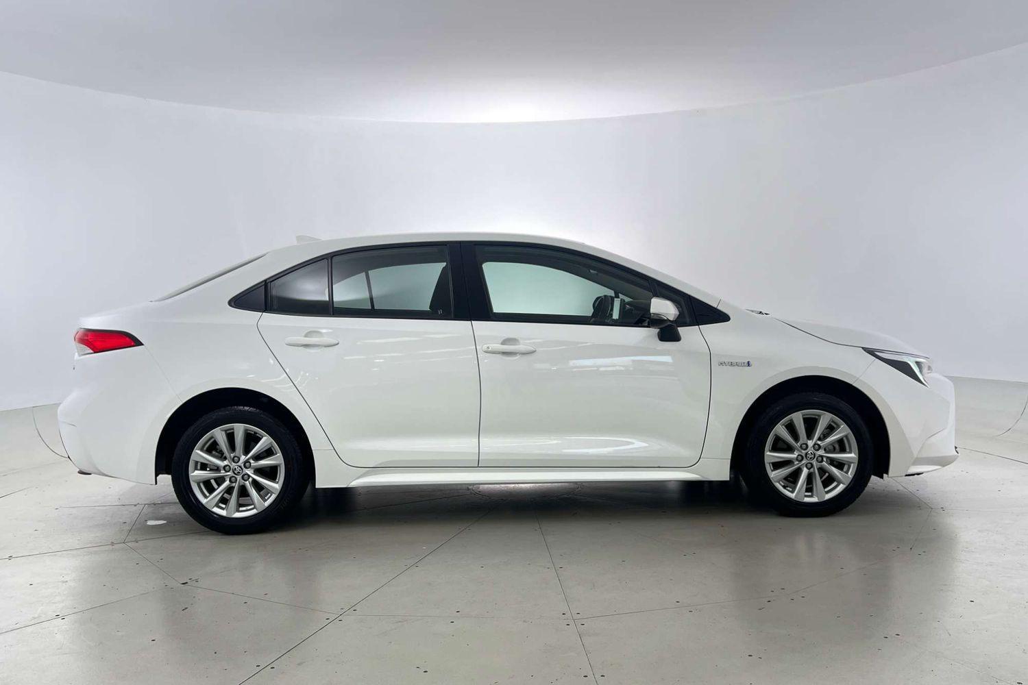 2022 Toyota Corolla Ascent Sport in White