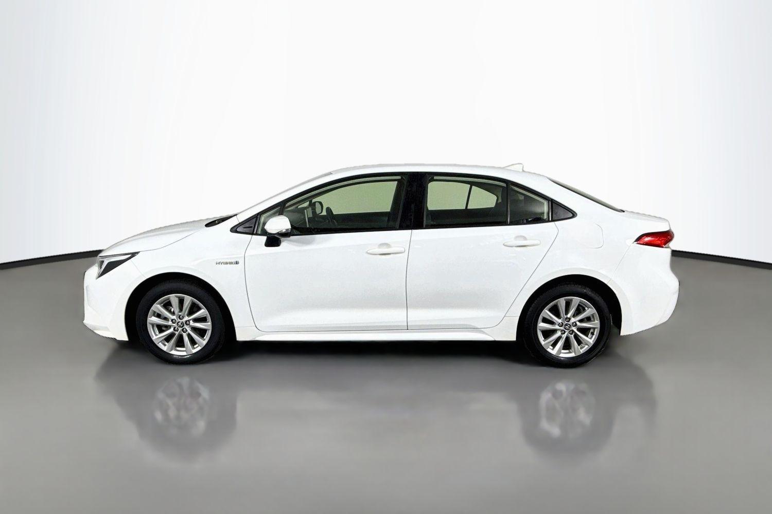2024 Toyota Corolla Ascent Sport in White